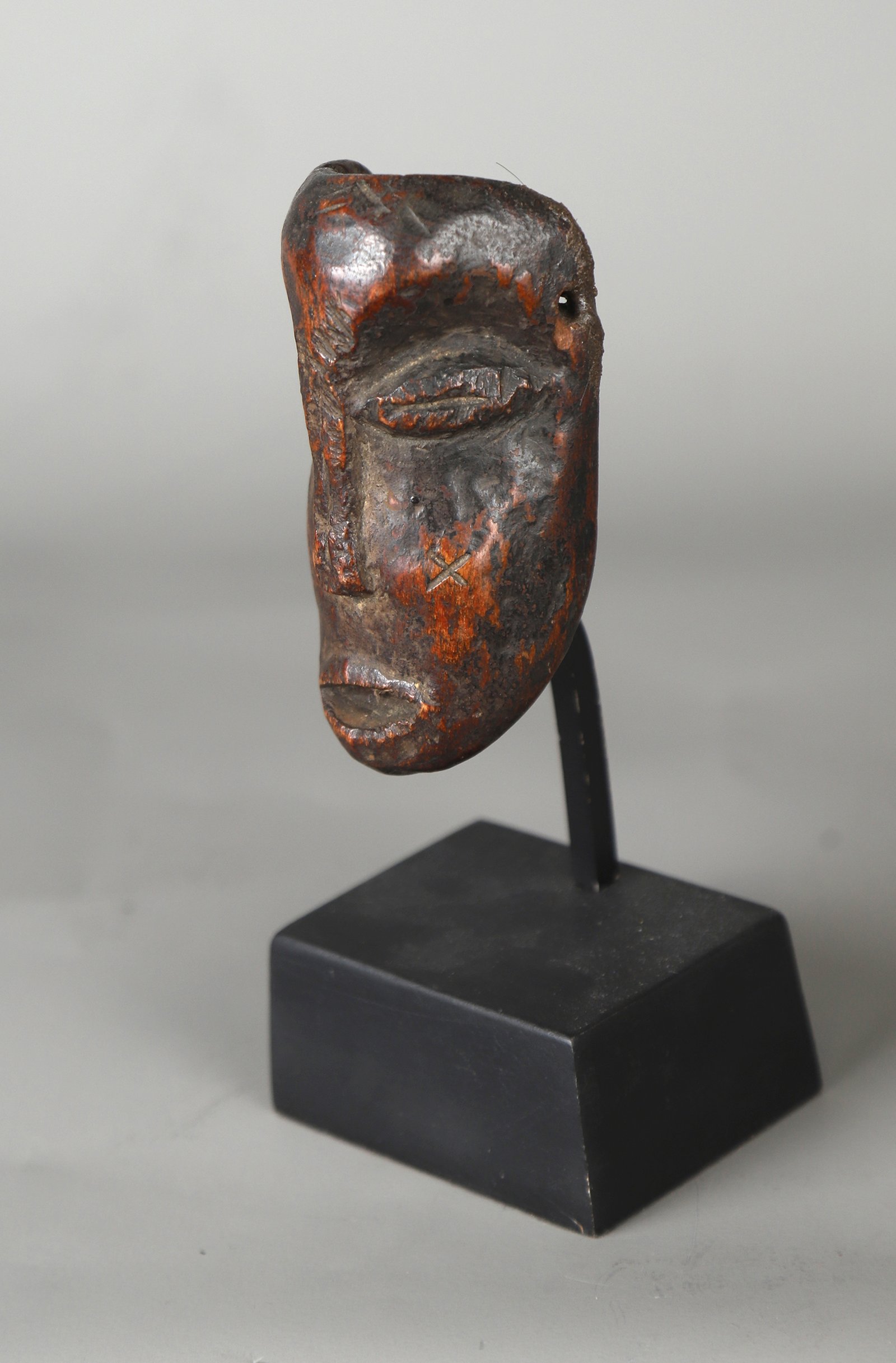 AF158 Masquette Lobi ivoire - Afrique de l'Ouest – Image 3